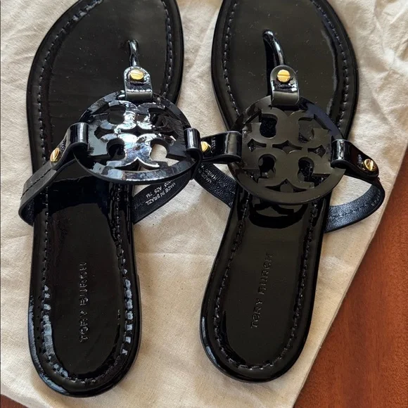 Tory Burch Black Patent Leather Sandals - Picture 3 of 4